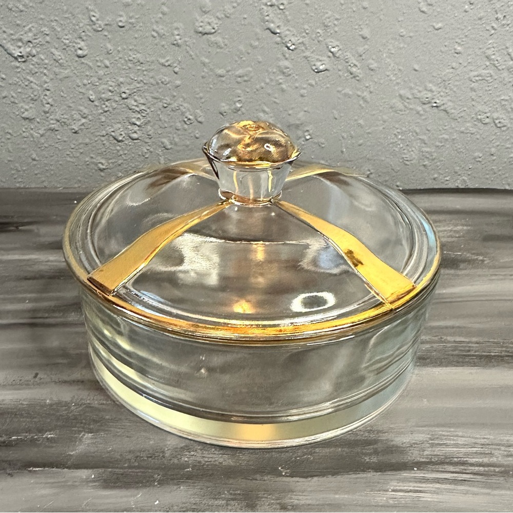 ViTG “It’s a Dilly”by Gailstyn glass round trinket dish 24k gold accent rose lid